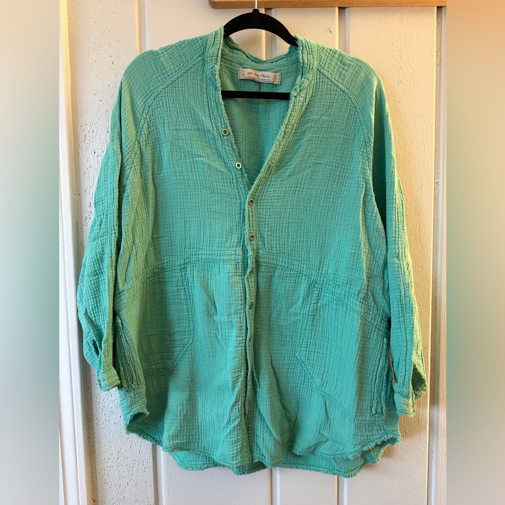 VGUC WE THE FREE Teal Button Down Top size Small